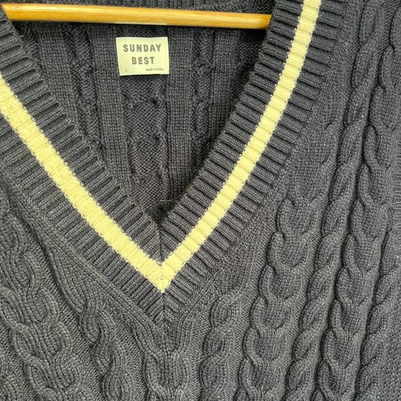 ARITZIA Sunday Best Winston Sweater Vest - Picture 5 of 7